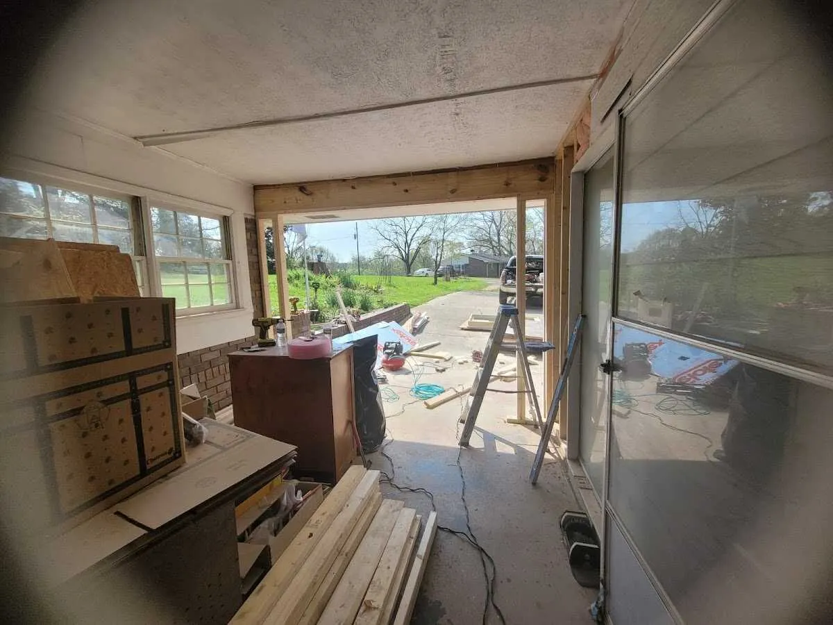 Air movers and dehumidifier for Water Mitigation Services in Valle Vista